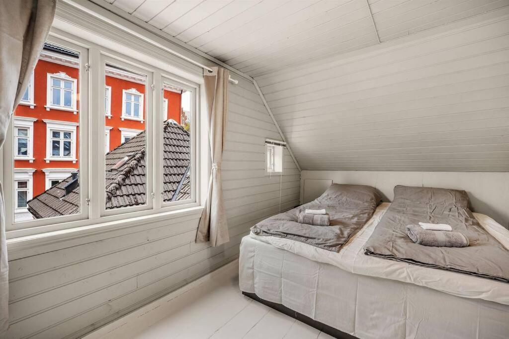 Dinbnb Homes I 4-Bedroom Historical House In Romantic Surroundings Bergen Exterior foto